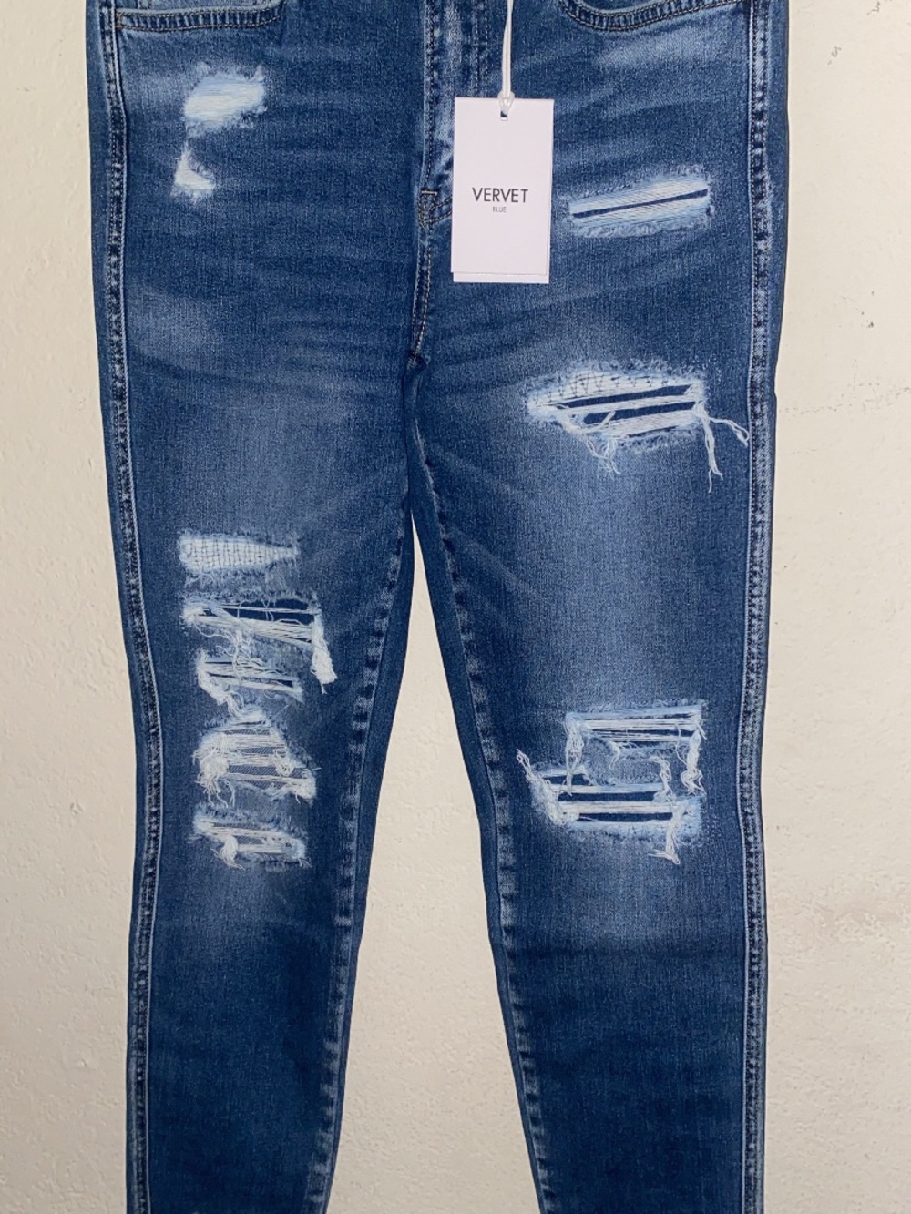 Vervet Distressed Skinny Jeans in Dark Blue